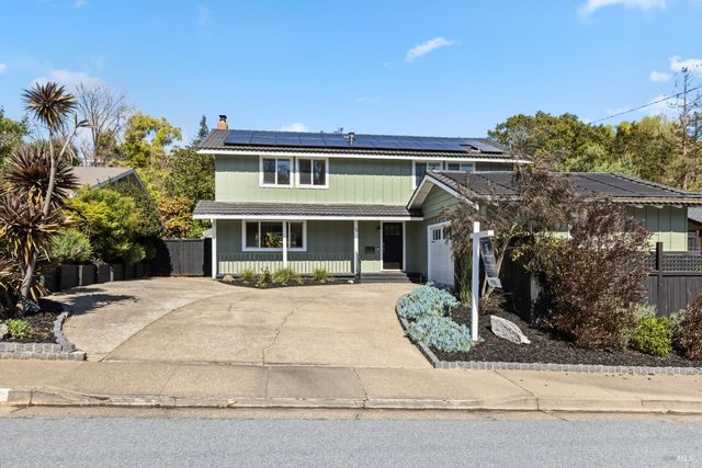 38 Twelveoak Hill Dr, San Rafael, CA 94903