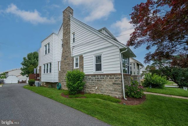 303 URBAN AVE, Norwood, PA 19074