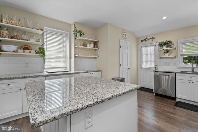 303 URBAN AVE, Norwood, PA 19074