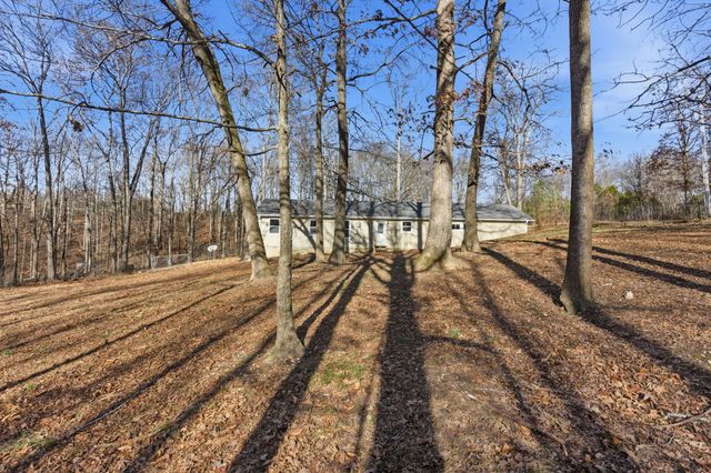 266 Meadows Rd, Portland, TN 37148
