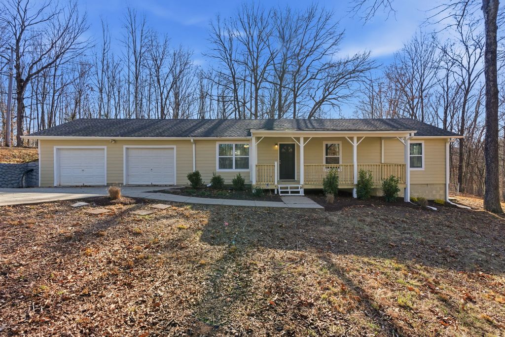 266 Meadows Rd, Portland, TN 37148