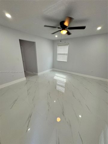 1649 NE 30th Ct, Pompano Beach, FL 33064