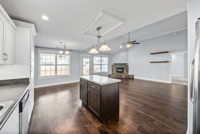 3753 Windmill Dr, Clarksville, TN 37040