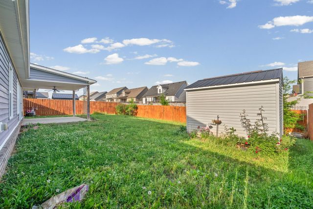 3753 Windmill Dr, Clarksville, TN 37040