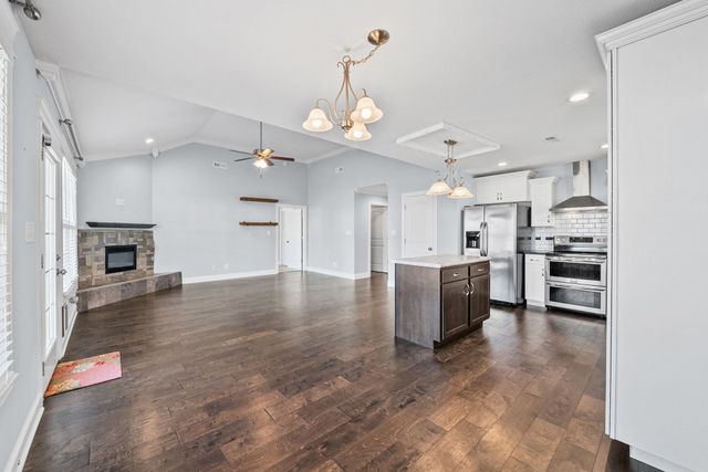 3753 Windmill Dr, Clarksville, TN 37040
