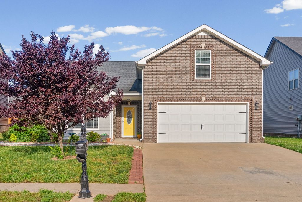 3753 Windmill Dr, Clarksville, TN 37040