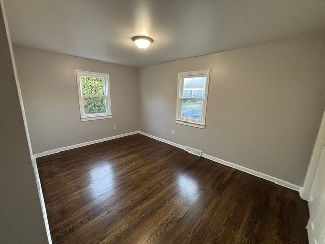 38 Gibson Ter, Dartmouth, MA 02747