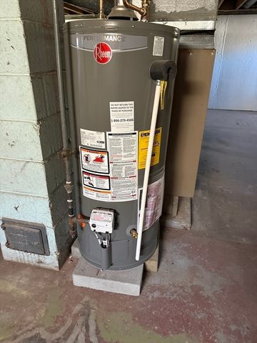 38 Gibson Ter, Dartmouth, MA 02747