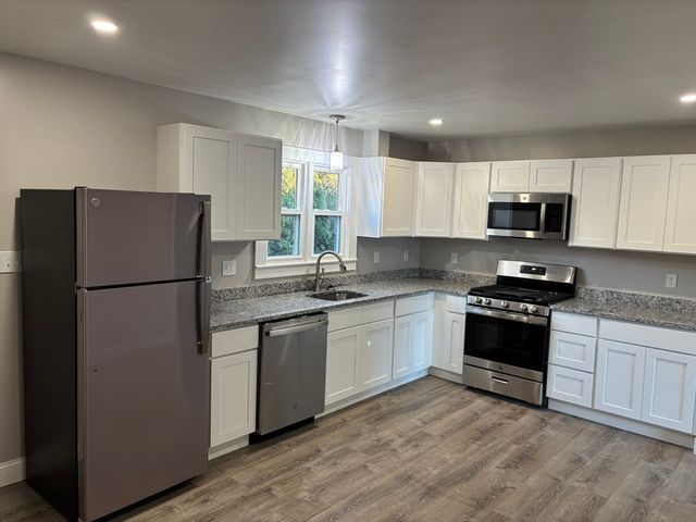 38 Gibson Ter, Dartmouth, MA 02747