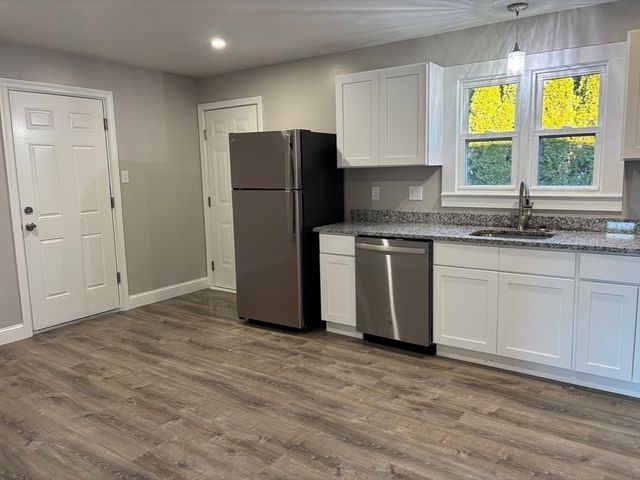 38 Gibson Ter, Dartmouth, MA 02747