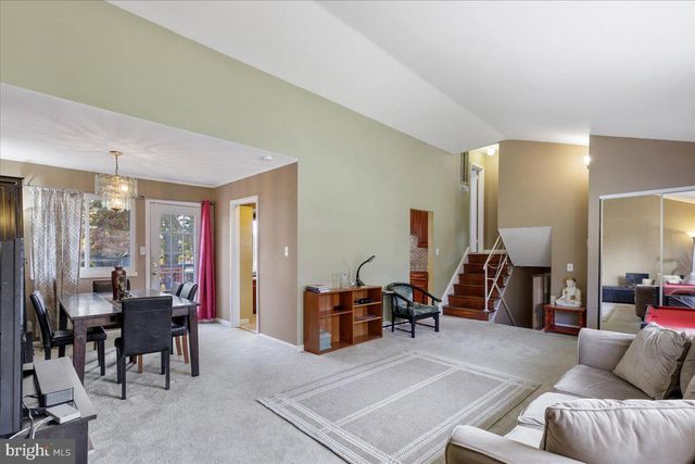 13103 MAGELLAN AVE, Rockville, MD 20853