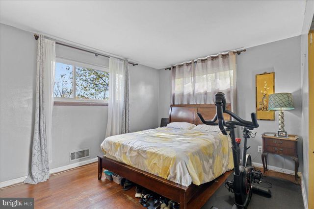 13103 MAGELLAN AVE, Rockville, MD 20853