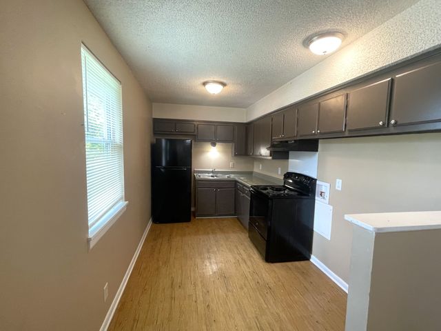 1207 Shawnee Rd, Madison, TN 37115