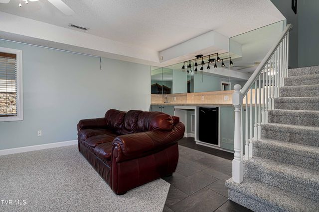 134 Summer Hill Private Drive, Butler, TN 37640