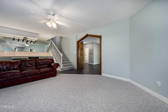 134 Summer Hill Private Drive, Butler, TN 37640