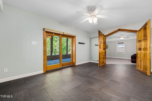 134 Summer Hill Private Drive, Butler, TN 37640