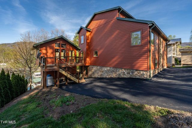 134 Summer Hill Private Drive, Butler, TN 37640