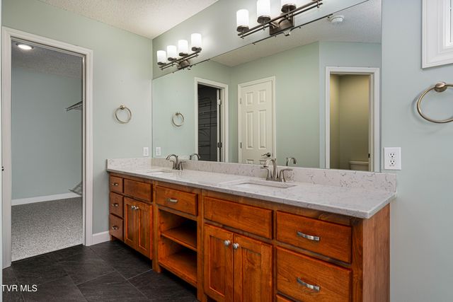 134 Summer Hill Private Drive, Butler, TN 37640