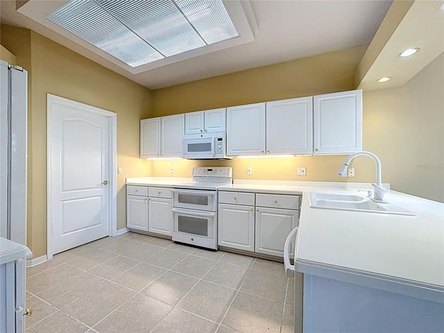 2409 TWICKINGHAM COURT, Clermont, FL 34711