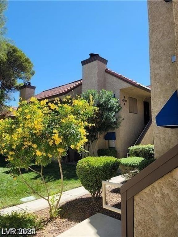 4720 Obannon Drive D, Las Vegas, NV 89102 — exterior