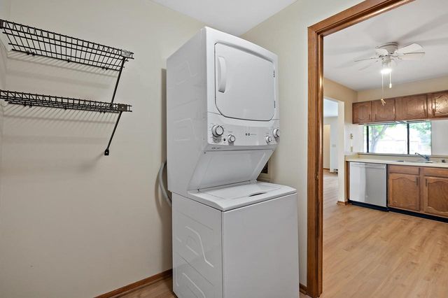 W176N9763 Rivercrest DRIVE, Germantown, WI 53022