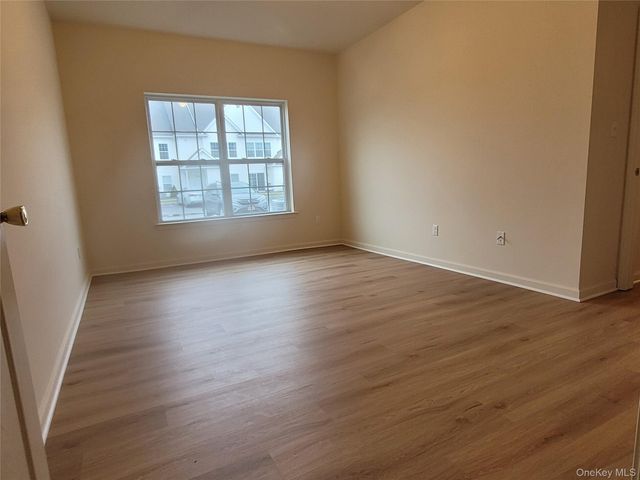 260 Ruth Court, Middletown, NY 10940
