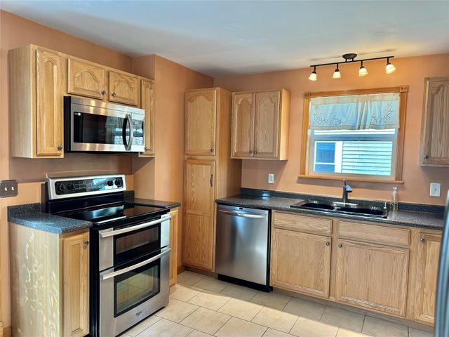 42 Bona Ventura Avenue, Wallkill, NY 12589