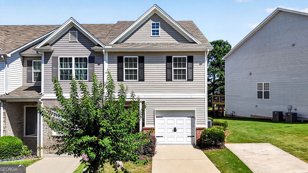 4688 Beacon Ridge Lane, Flowery Branch, GA 30542