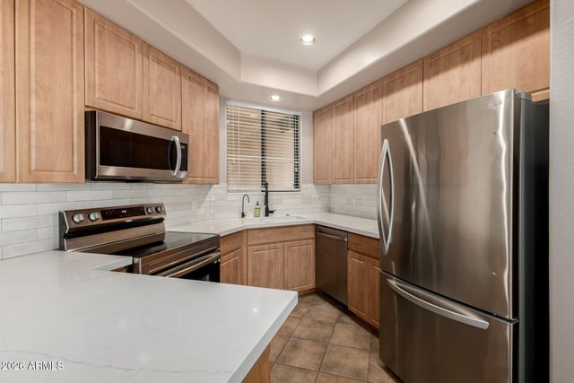 705 W QUEEN CREEK Road 1047, Chandler, AZ 85248