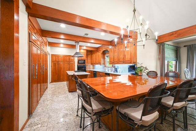 542 High Lake Dr, Baton Rouge, LA 70810