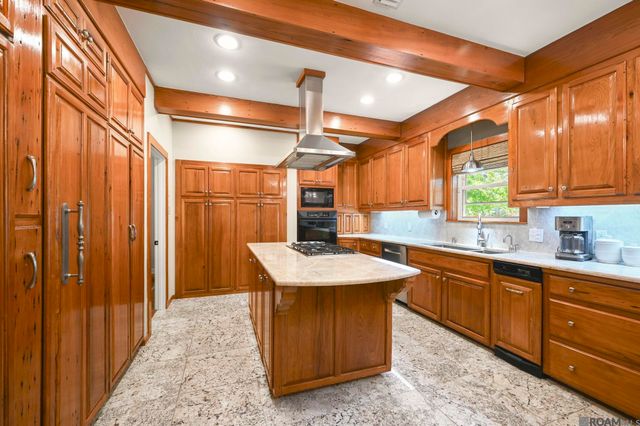 542 High Lake Dr, Baton Rouge, LA 70810