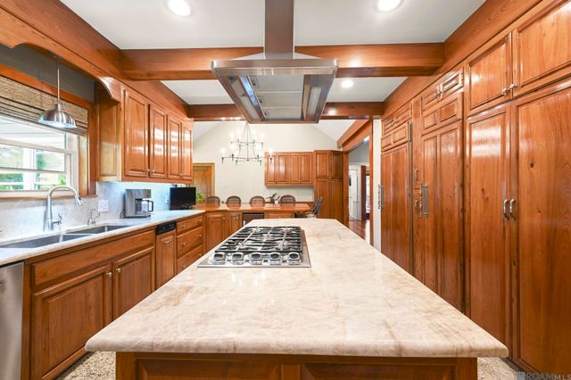 542 High Lake Dr, Baton Rouge, LA 70810