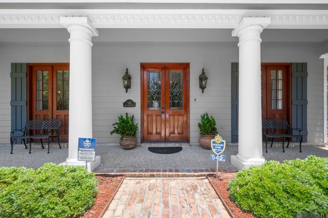 542 High Lake Dr, Baton Rouge, LA 70810