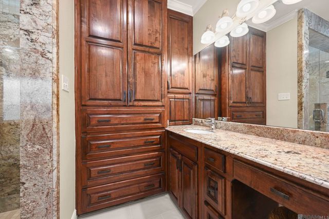 542 High Lake Dr, Baton Rouge, LA 70810