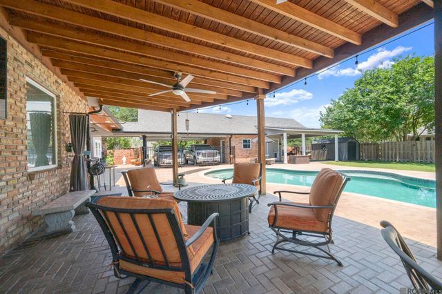 542 High Lake Dr, Baton Rouge, LA 70810