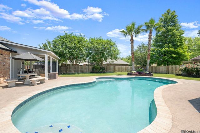 542 High Lake Dr, Baton Rouge, LA 70810