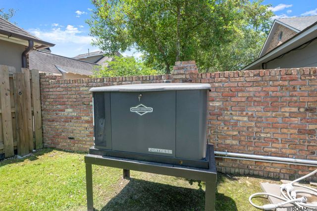 542 High Lake Dr, Baton Rouge, LA 70810