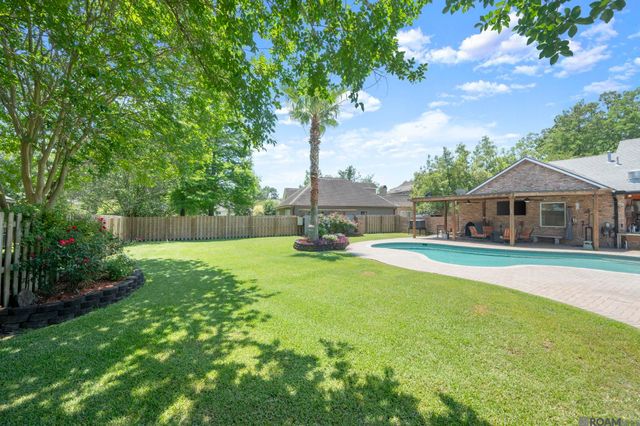 542 High Lake Dr, Baton Rouge, LA 70810