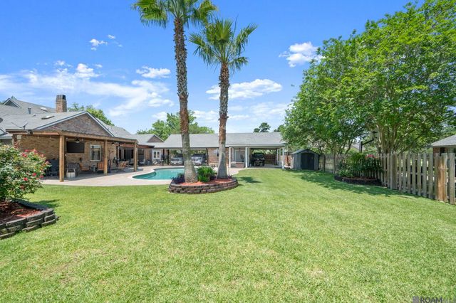 542 High Lake Dr, Baton Rouge, LA 70810
