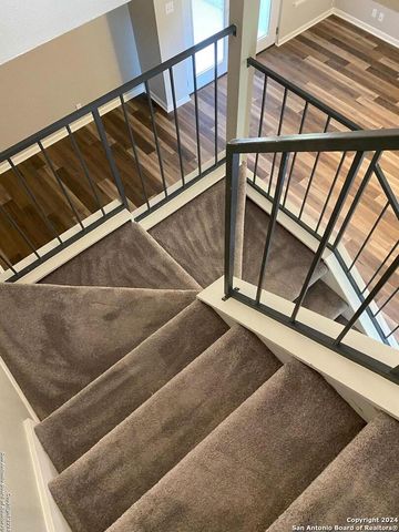 8404 FOREST RIDGE DR, San Antonio, TX 78239