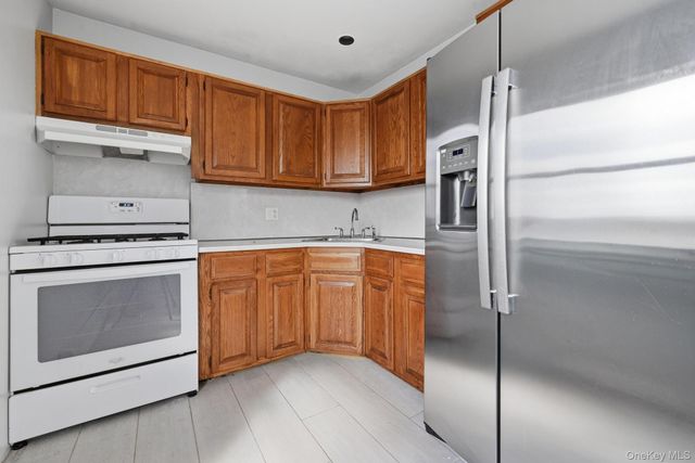 144-10 256th Street 2nd Fl, Rosedale, NY 11422