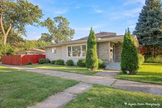 643 Sylviawood Avenue, Park Ridge, IL 60068