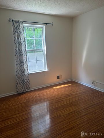 215 Prestwick Way, Edison, NJ 08820