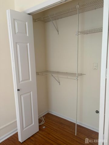 215 Prestwick Way, Edison, NJ 08820