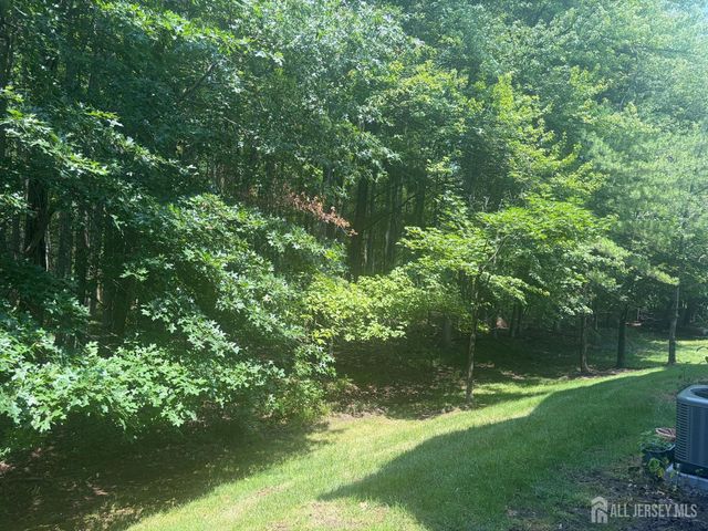 215 Prestwick Way, Edison, NJ 08820