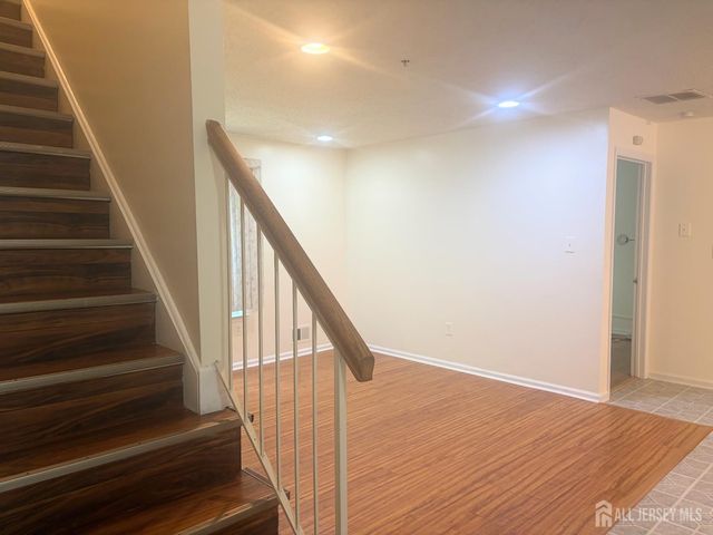 215 Prestwick Way, Edison, NJ 08820