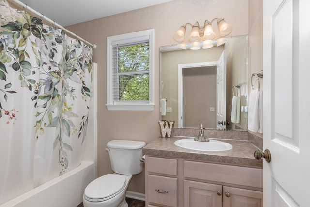 6200 Back Forty Drive NE, Belmont, MI 49306