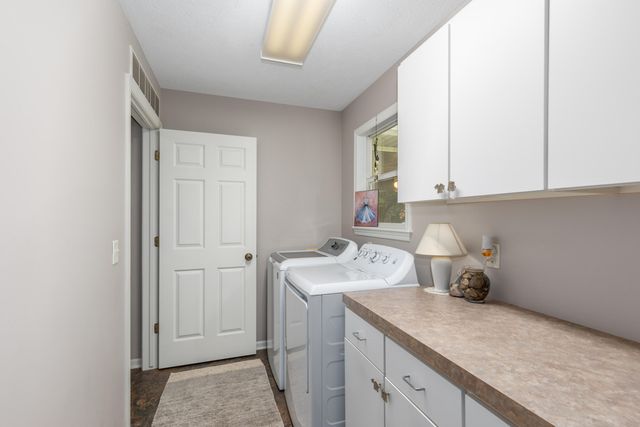 6200 Back Forty Drive NE, Belmont, MI 49306