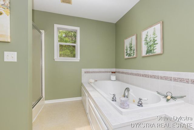 6200 Back Forty Drive NE, Belmont, MI 49306