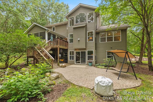 6200 Back Forty Drive NE, Belmont, MI 49306